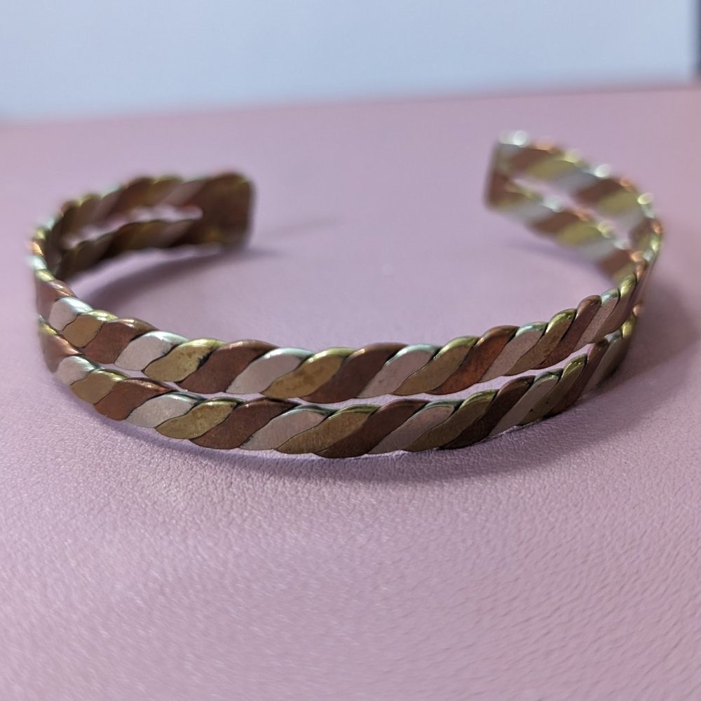 Metal cuff